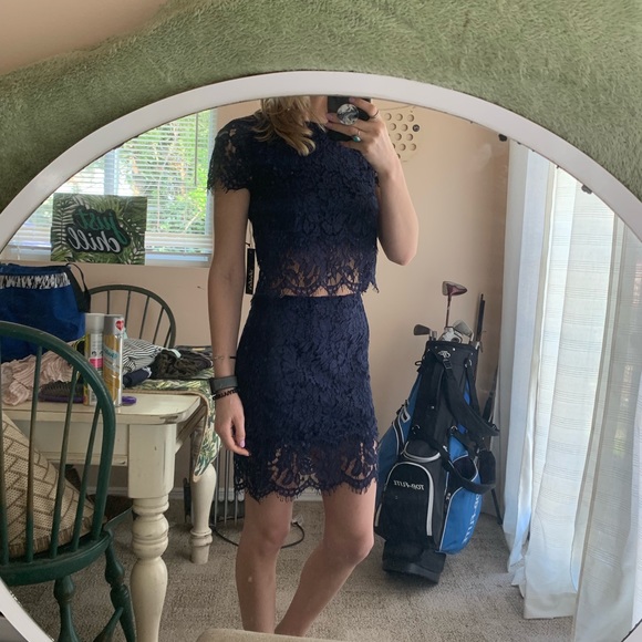 Lulus lace two piece set - Picture 3 of 6